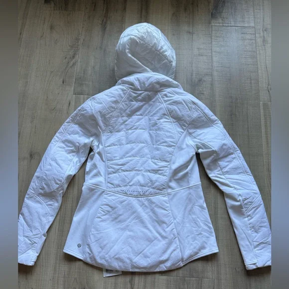 Lululemon Another Mile Jacket - Picture 11 of 16